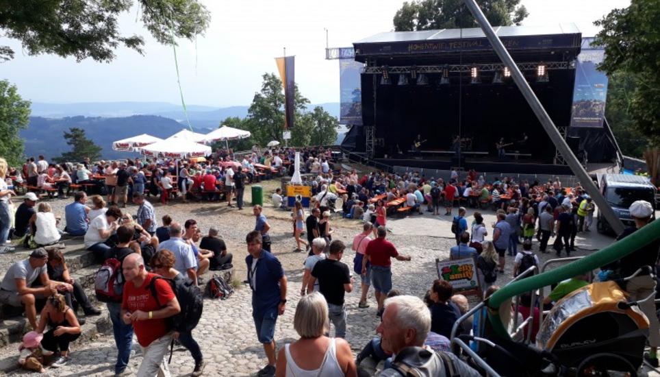Die Besucher kamen am Burgfest zahlreich. Bild: Radio Munot