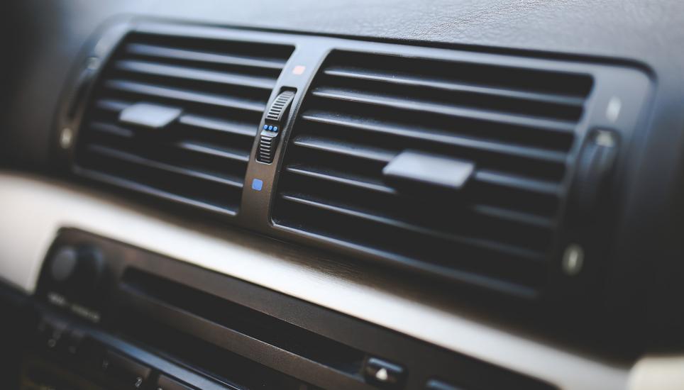 Der 7-Jährige rief aus dem Innern des Autos um Hilfe. Symbolbild: Pixabay