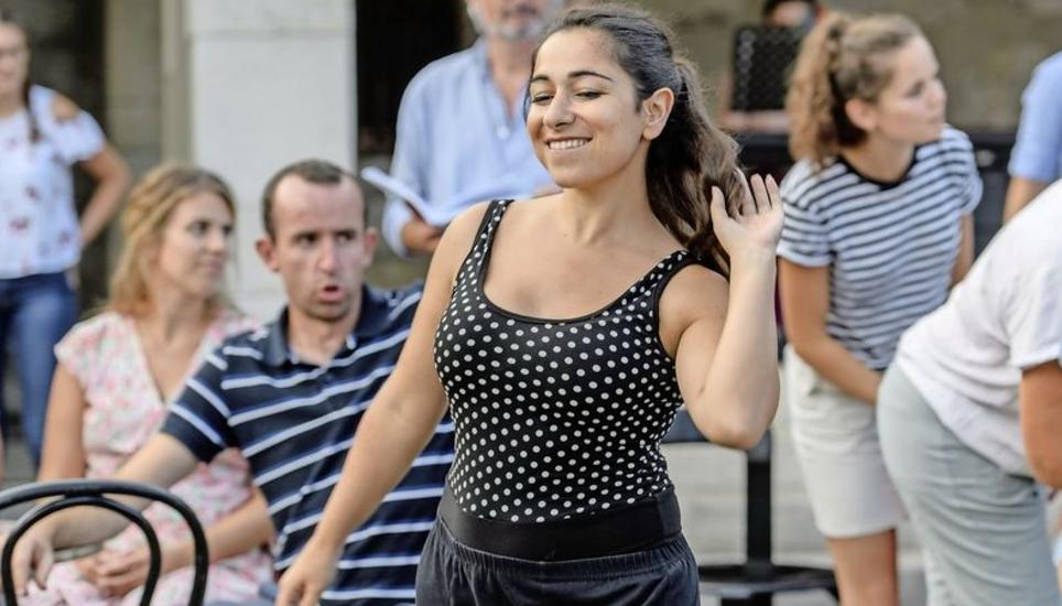 Setzt alles daran, um ihren Geliebten, den Maler Marcello, zurückzugewinnen: Musetta, die hier von der Sopranistin Lisa Algozzini dargestellt wird. Bild: Michael Kessler