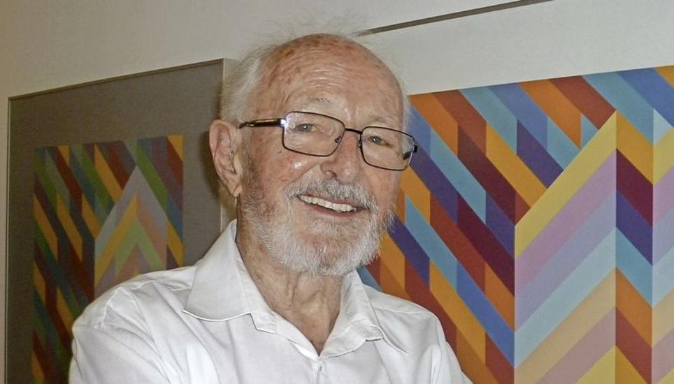 Dort, wo heute seine Bilder stehen, baute August Scherrer einst Öfen. Bild: Ursula Junker