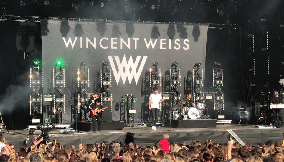 Wincent Weiss eröffnet den Donnerstagabend auf dem Herrenacker. Bild: Daniel Jung