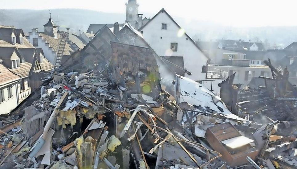 Kleiner Akku, schwerwiegende Folgen: Beim unbeaufsichtigten Aufladen von M. V.s und C. V.s Modellauto entzündete sich dessen Akku und verursachte Ende 2015 einen Grossbrand in der Steckborner Altstadt. BILD EDITH FRITSCHI