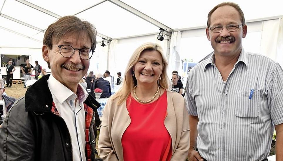 Voll des Lobes waren: (v. l.) Raphaël Rohner, Cornelia Stamm Hurter und Gemeindepräsident Hansueli Graf.