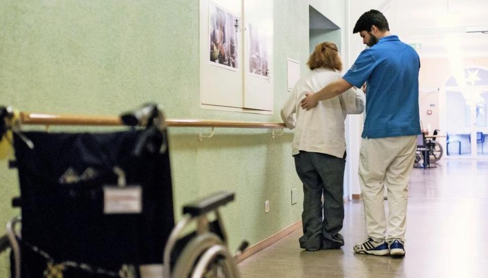 Die Bewohnerinnen und Bewohner von Pflegeeinrichtungen müssen teilweise tief in die Tasche greifen. Bild: Key