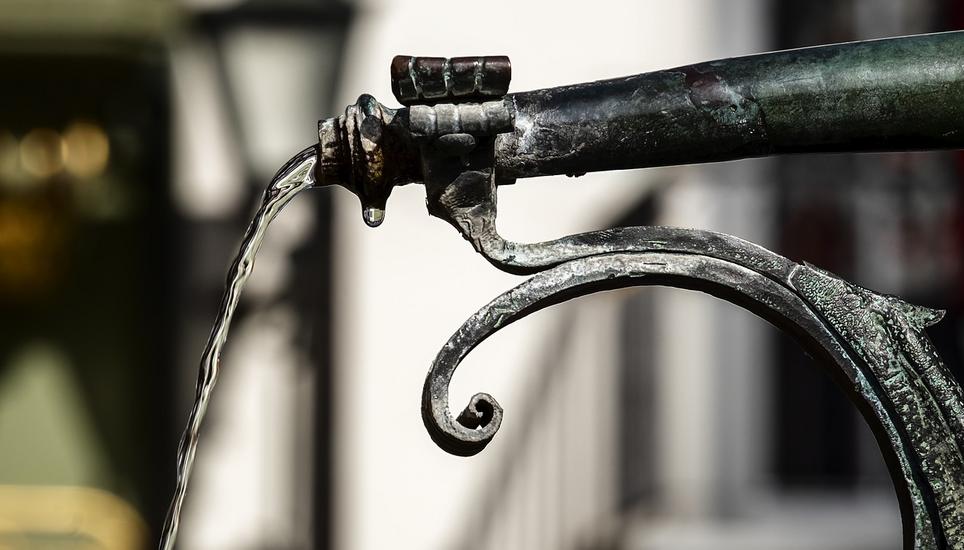 Das Interkantonale Labor hat die Wasserqualität in Neuhausen getestet. Bild: Pixabay