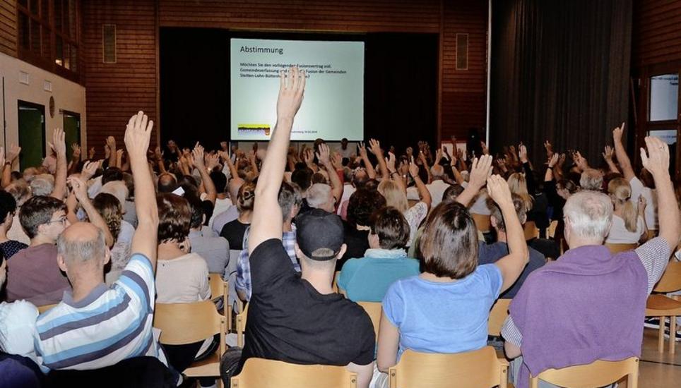 Die Entscheidung in Stetten ist gefallen: Der Souverän sagte am Dienstag Nein zur Fusion. BILDER LUC MÜLLER/SELWYN HOFFMANN
