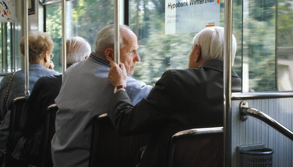 Die Minimalrente steigt auf 1185 Franken, die Maximalrente auf 2370. Bild: Key