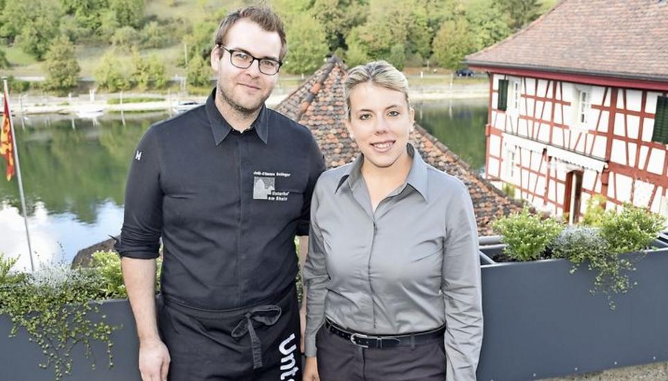 Joel Bollinger und Tatjana Moser auf der Terrasse der Gourmetstube, die im Sommer oft voll besetzt war. Bild: Darina Schweizer