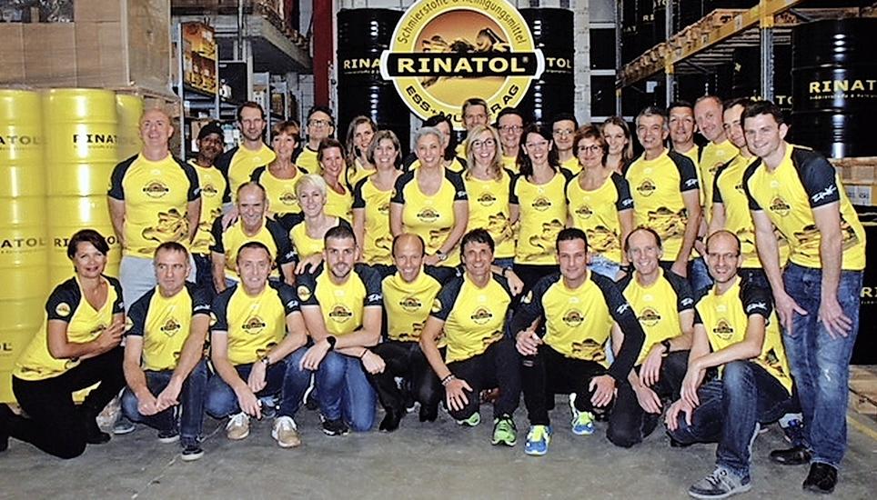 Die WhatsApp Runners Schaffhausen im einheitlichen Teamtenü. Bild: zvg