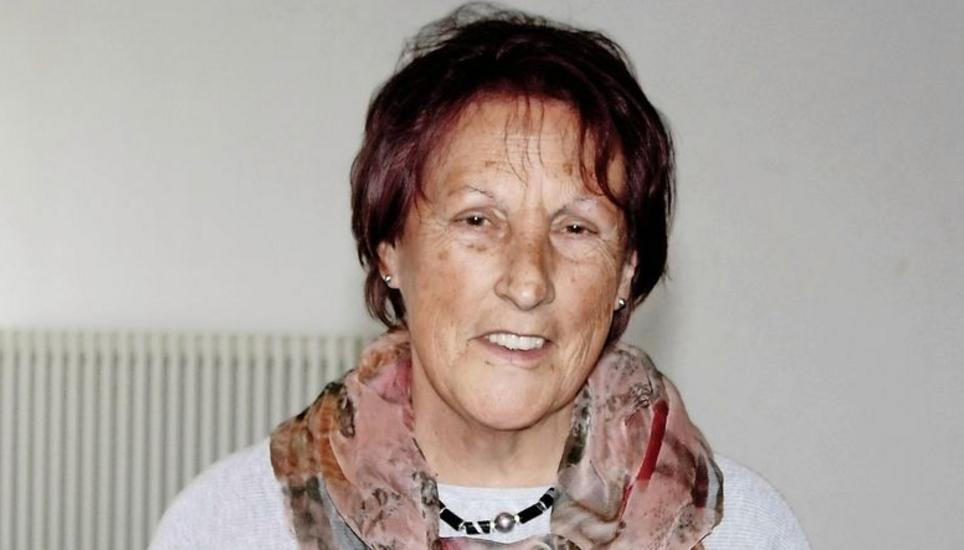 Christa Gross hat schon mehrere Bücher verfasst und schaute an der Lesung auf ihre Karriere auf Schloss Arenenberg oberhalb von Mannenbach zurück. Bild: Dieter Ritter