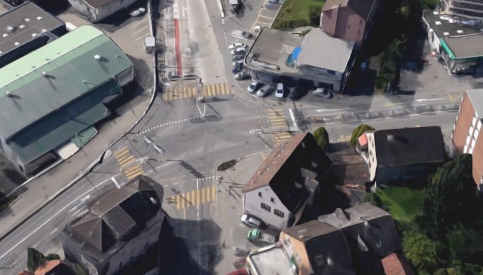 Heute sorgt sie bei vielen Autofahrern zu Stosszeiten für rote Köpfe, nach der Eröffnung des Galgenbucktunnels soll bei der Kreuzstrasse ein Kreisel entstehen. Bild: Google Maps