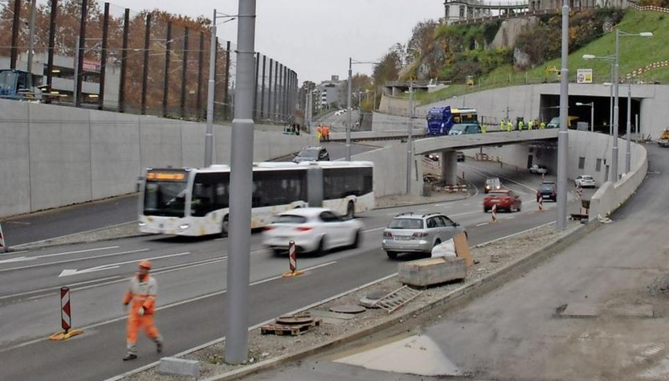 Das Verkehrskonzept in Neuhausen muss für die Zeit nach der Öffnung des Galgenbucktunnels überdacht werden. Bild: Julia Leppin