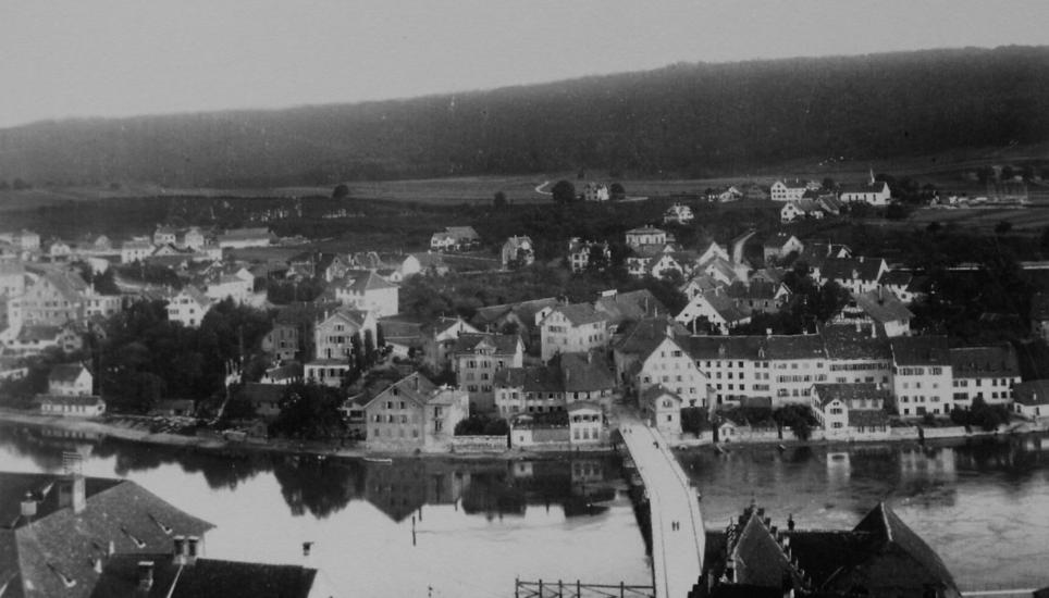 Die Feuerthaler Rheinbrücke - Ort des Missgeschickes - um das Jahr 1900.