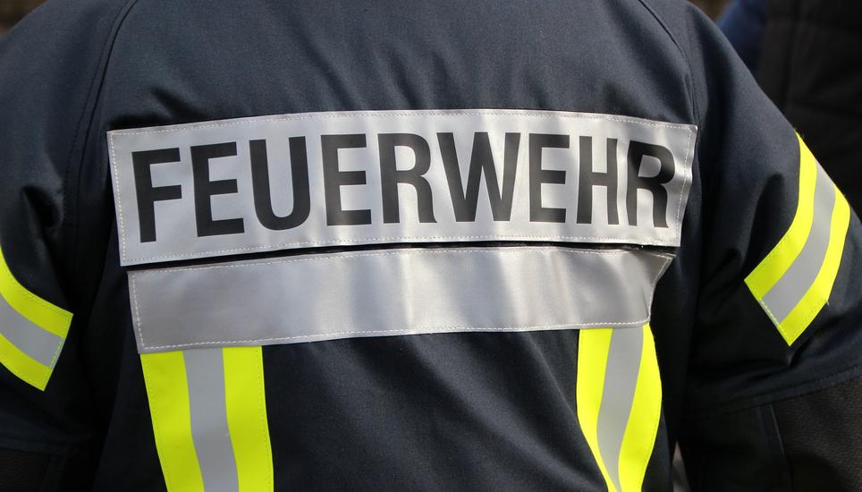 Die Feuerwehr konnte das Sofa in der Wohnung rasch löschen.
