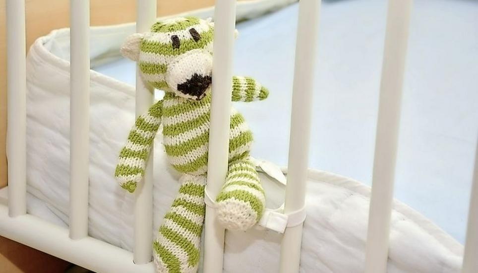 Ein einsamer Teddybär: Für manche Paare erfüllt sich der Kinderwunsch nicht so schnell wie vielleicht erhofft. Bild: Pixabay