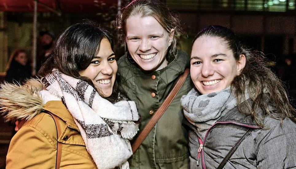 Torjägerinnen: Karla Waldmann, Tabea Bührer und Jasmin Hertig (von links) nutzten das Konzert als Teamanlass.
