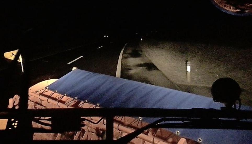 Waldvogel ist unterwegs mit dem Winterdienstfahrzeug nach Bargen.