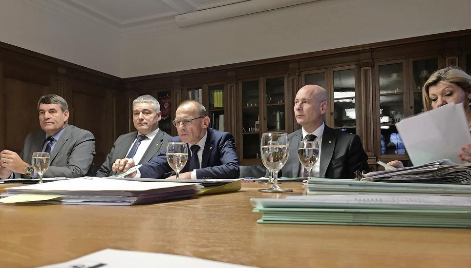 Die Schaffhauser Kantonsregierung: Christian Amsler, Walter Vogelsanger, Präsident Ernst Landolt, Martin Kessler, Cornelia Stamm Hurter. Bild: Selwyn Hoffmann