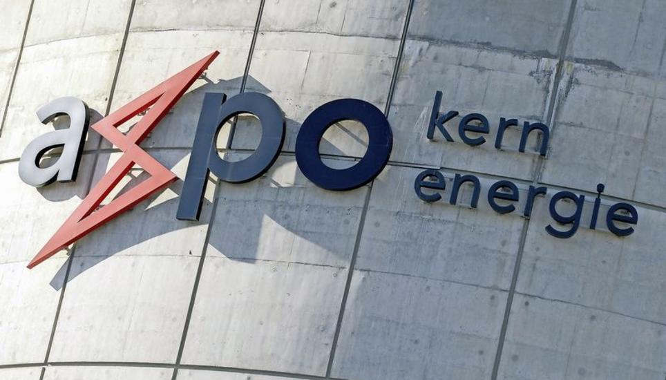 Der Verwaltungsrat des Stromunternehmens wurde entpolitisiert: Axpo-Logo am Kernkraftwerk Beznau. Bild: Key
