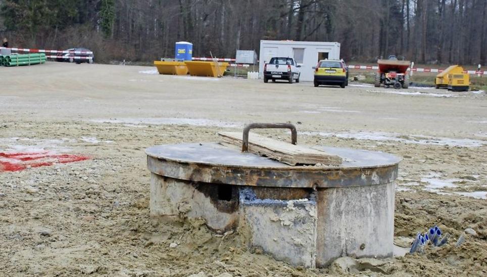 Die Vorbereitungen für die Tiefenbohrungen in Trüllikon im Weinland laufen. Bild: Julia Leppin