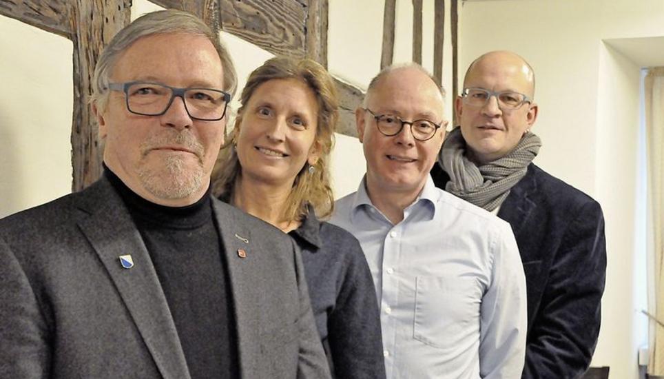 Die SP braucht etwas Glück für weitere Sitzgewinne: Markus Späth (bisher), Sibylle Jüttner, Peter Kissling und Thomas Röhren (v. l.). Bild: Mark Gasser
