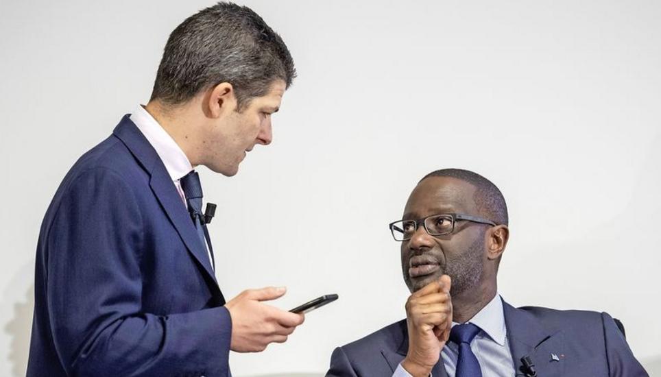Credit-Suisse-CEO Tidjane Thiam (r.) im Gespräch mit Adam Gishen, Chef von Investor Relations. Bild: Key