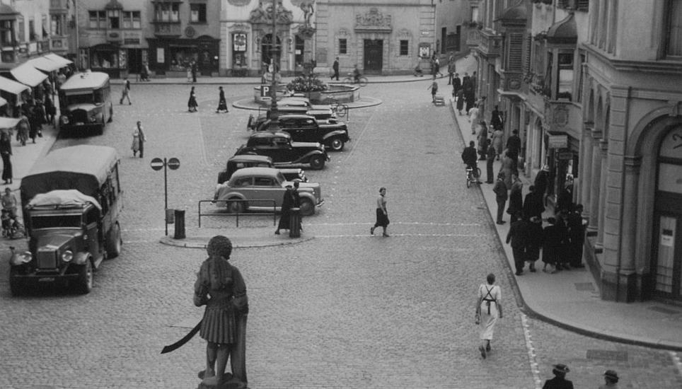 Auch der Fronwagplatz war in früheren Jahren - das Bild stammt aus dem Jahr 1940 - ein Verkehrsknotenpunkt in der Altstadt.
