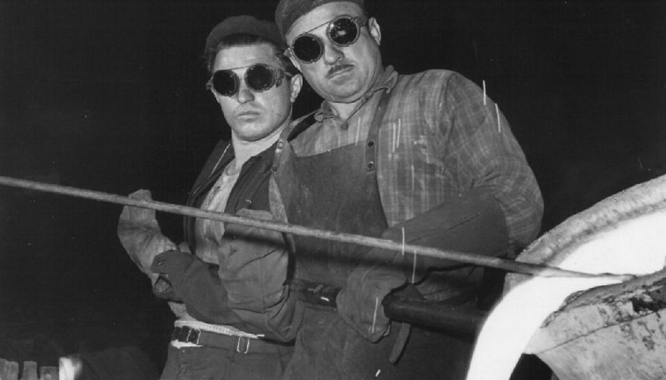 Ja, liebe Jugendliche von heute. Eure Grosseltern waren definitiv cooler als ihr - das Bild zeigt Mitarbeiter von Georg Fischer im Jahr 1960. Bilder: Stadtarchiv Schaffhausen