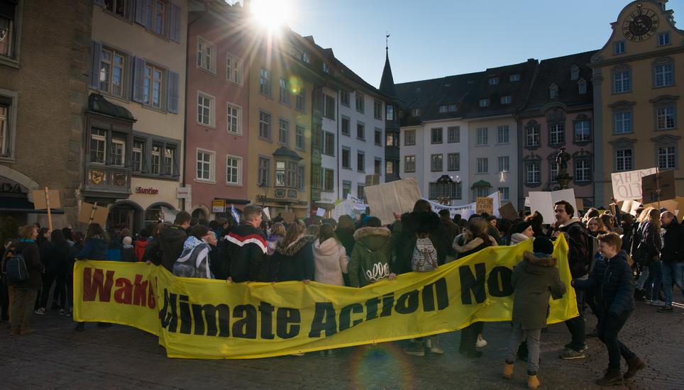 Der Klimastreik in der Stadt Schaffhausen ist in vollem Gang. Bild: Jeannette Vogel