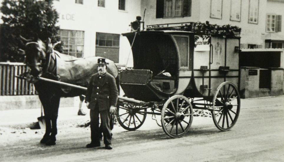 Das letzte Postpferdefuhrwerk an der Bachstrasse. Das Bild stammt aus dem Jahr 1941.