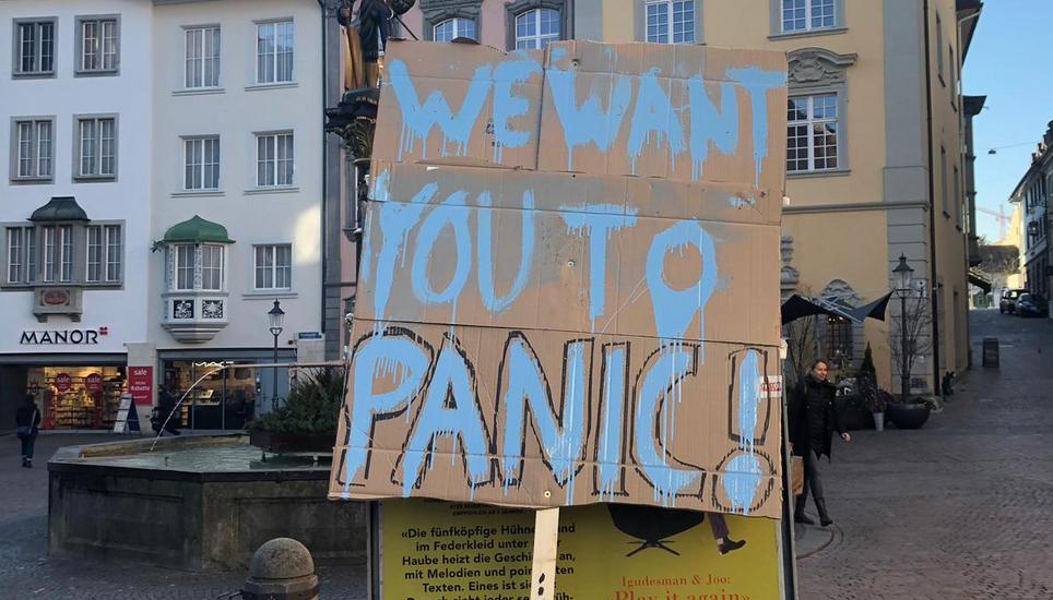 Die Demonstranten appellieren an die Wichtigkeit des Klimawandels. Bild: Mayowa Alaye