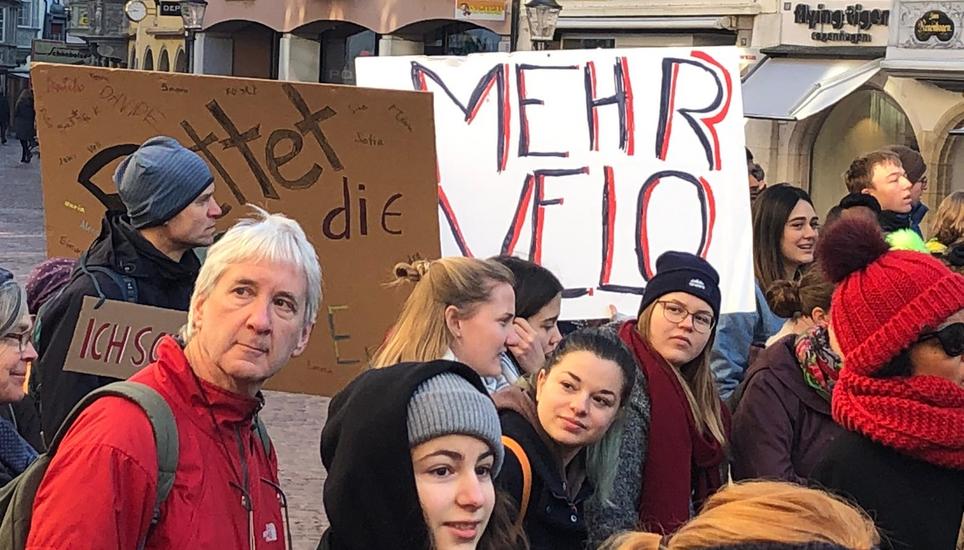 «Mehr Velo» wird gefordert. Bild: Mayowa Alaye