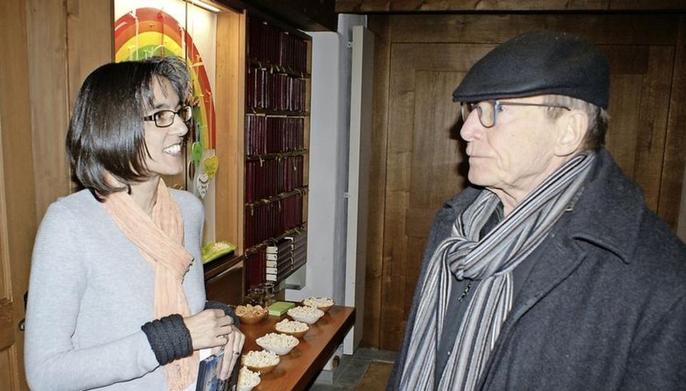 Filmabend-Organisatorin Eveline Lüthi begrüsste alle Besucher persönlich. Bild: Susanne Feld