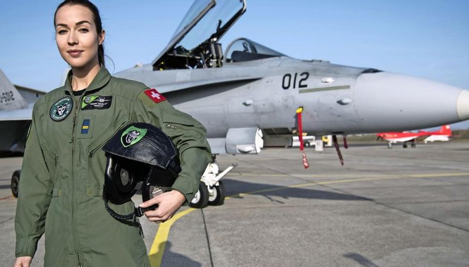 Wusste schon im Gymi, dass sie Kampfjetpilotin werden will: Fanny «Shotty» Chollet. Bild: Key