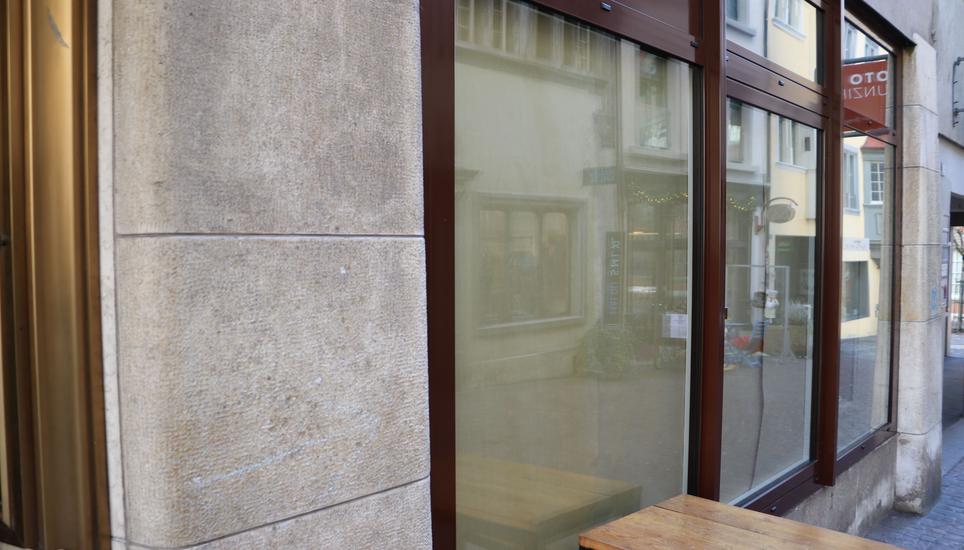 Die Verantwortlichen des Carcajou haben vor kurzem ihr Ladenlokal an der Stadthausgasse verlassen, um zukünftig wieder mit ihrem Carcajou-Mobil unterwegs zu sein.