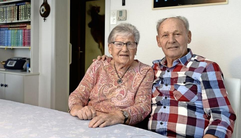 Gemeinsam Geburtstag Feiern Geburtstag Feiern Feiern Geburtstag