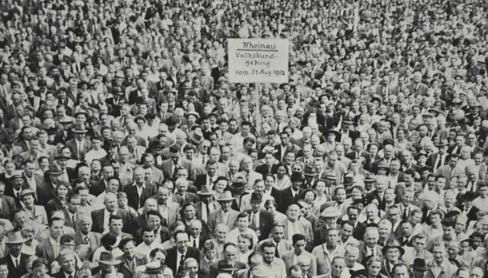Tausende Menschen protestierten im Jahr 1952 gegen eine Höherstauung des Rheins und den Bau des Kraftwerks Rheinau. Bilder: Stadtarchiv