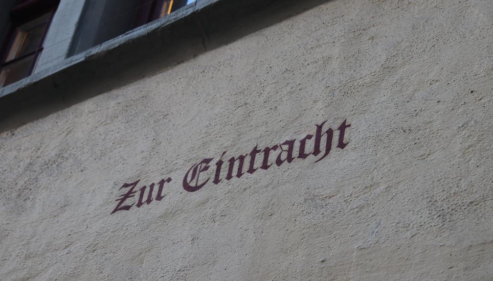 Einigkeit herrschte früher auch in der Münstergasse wohl keine. Gleich neben dem Haus «zur Eintracht» liegt nämlich...