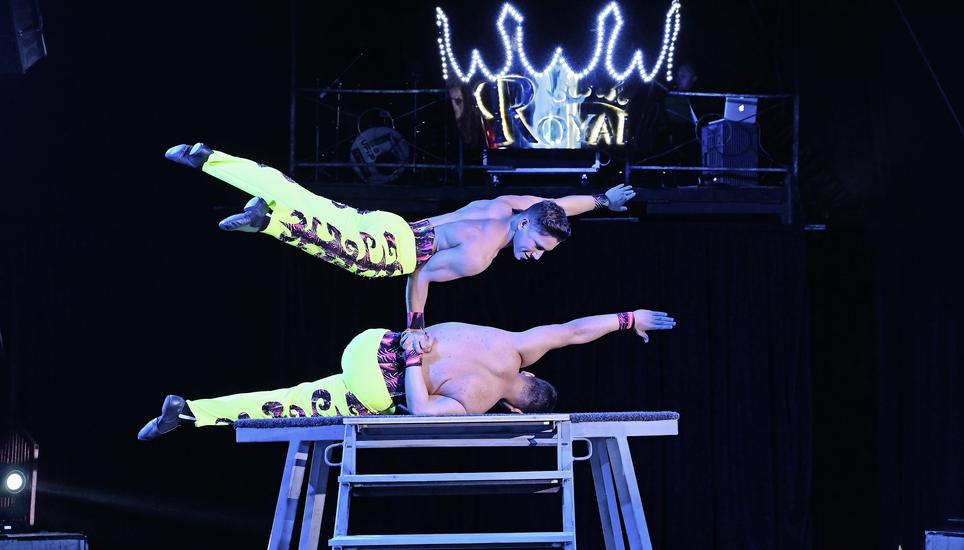 Das Duo Hermanos Acero aus Kolumbien war im Frühling beim Gastspiel in Neuhausen der Höhepunkt der Circus-Royal-Vorstellung. Archivbild: Selwyn Hoffmann