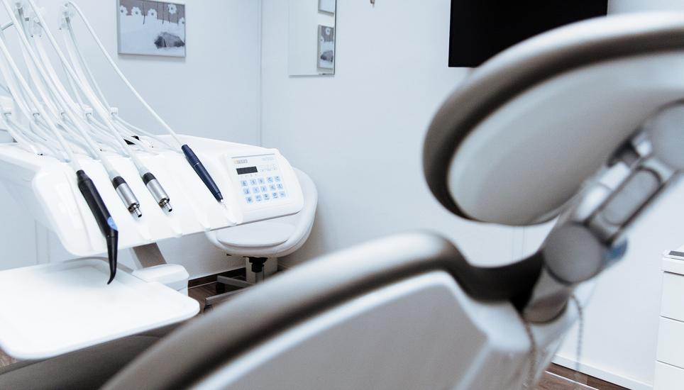 Während in Jestetten die Zahnarztpraxen immer voller werden, fehlen Schweizer Zahnärzten oft Patienten. Bild: Pixabay