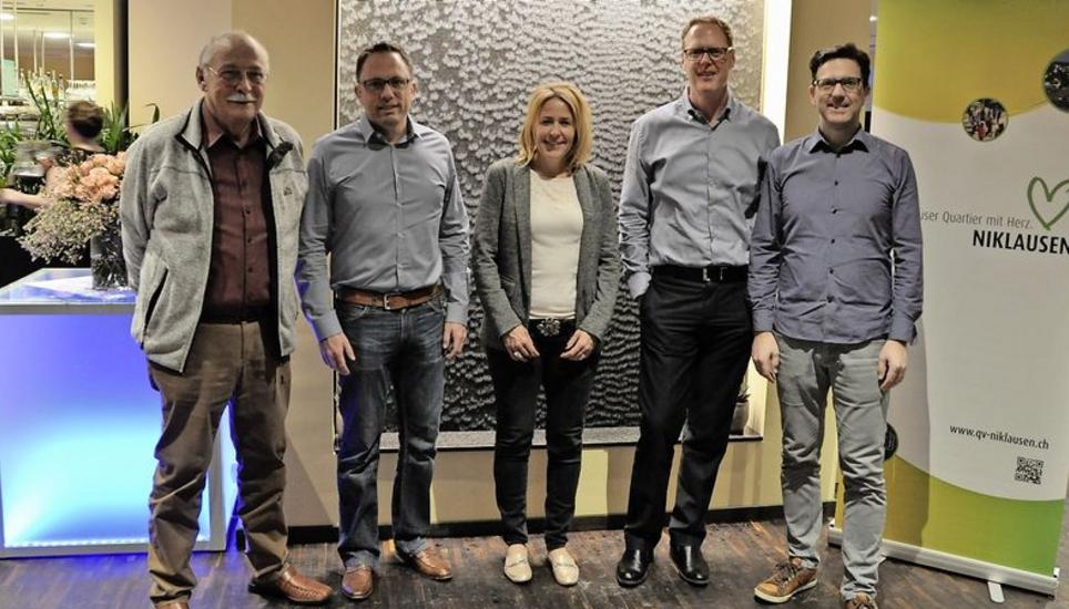 Der Vorstand des Quartiervereins Niklausen (v. l.): Herbert Imhof, Jürg Schwarzenberger, Carmen Sporis, Michele Giordani und Daniel Zollinger. Bild: zVg
