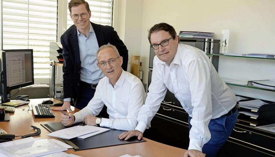 Matthias Sallenbach, Oliver Götz und Beni Rufer sind die drei Partner der Götz & Rufer Treuhand AG (v. l.). Bild: Selwyn Hoffmann