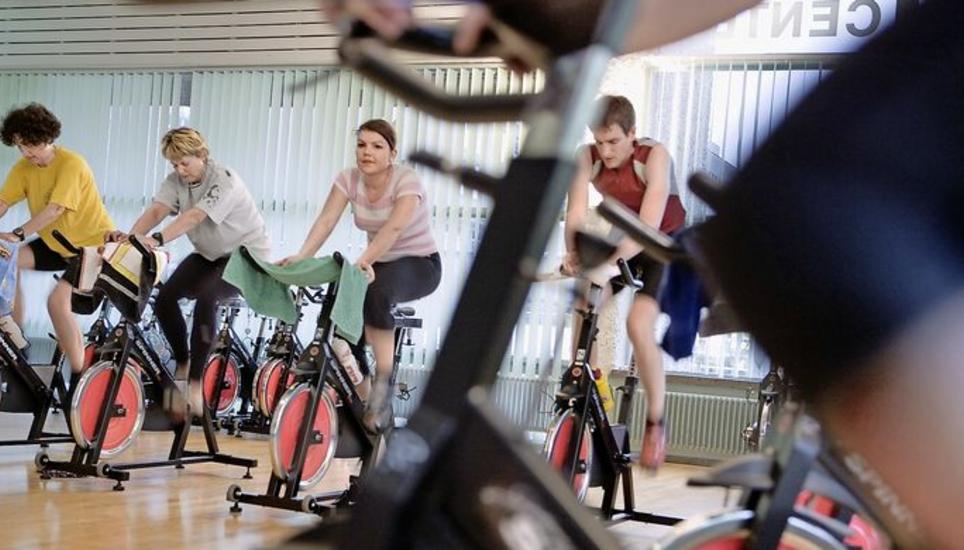 Fitness-Abos werden oft ebenso automatisch verlängert wie Zeitschriften- und ÖV-Abonnemente. Bild: Key