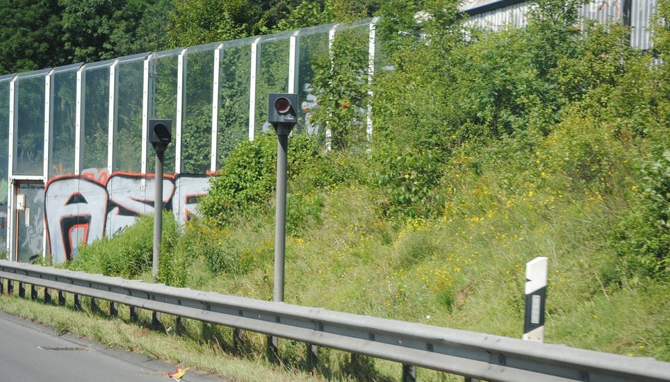 Ein Grund für den Rückgang war der Ausfall der Blitzeranlage auf der A1 zwischen Münchwilen und Wil. Symbolbild: Pixabay