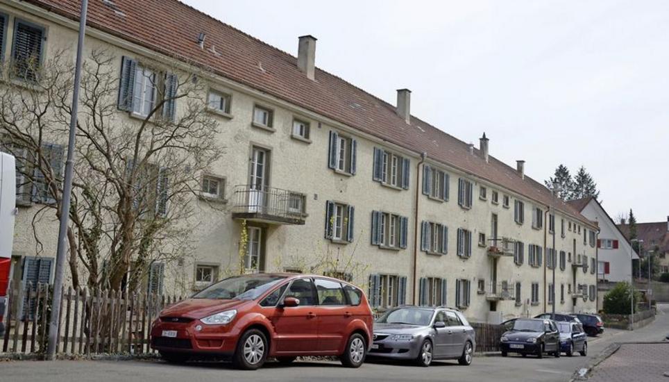 Die Liegenschaften am Schlössliweg 6, 8 und 10 sind sanierungsbedürftig. Bild: Melina Ehrat