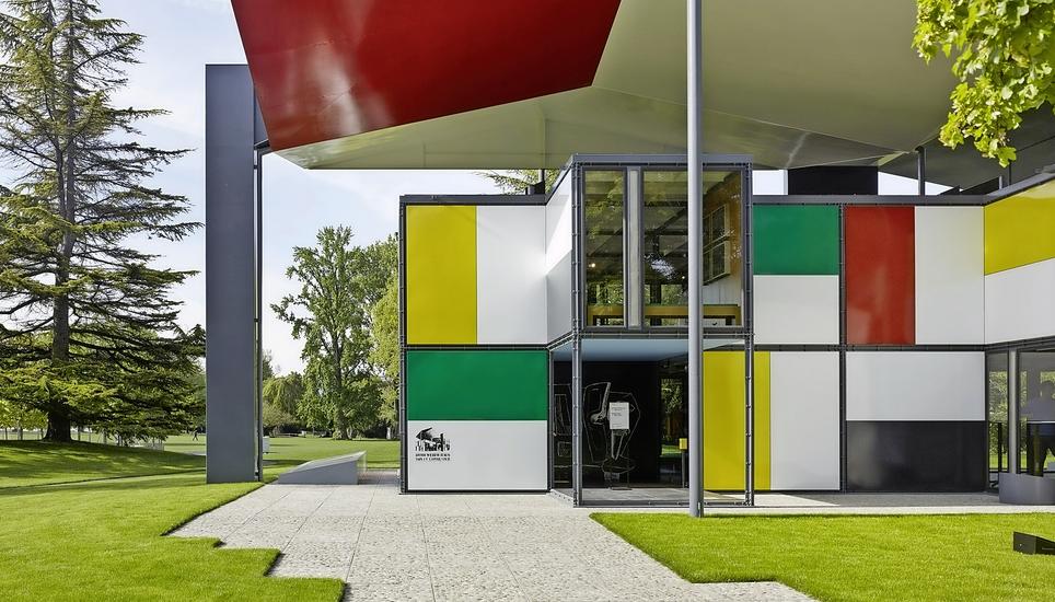 Ein farbenfroher Bau: Das Architekturdenkmal von Le Corbusier. Bild: Key