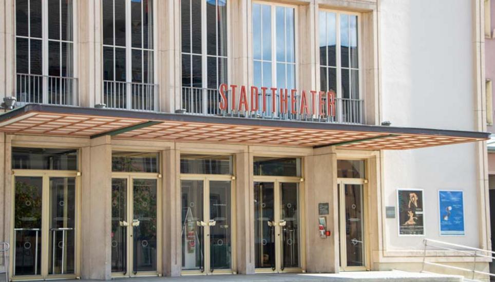 Vorhang auf: Das Stadttheater öffnet schon bald wieder seine Tore. Archivbild: Selwyn Hoffmann