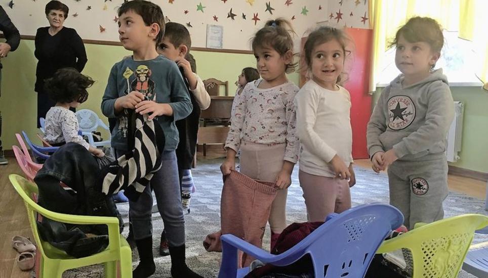 Dieser Kindergarten in Proshyan wird ebenfalls besucht. Bild: Zeno Geisseler
