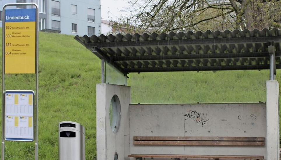 Die Haltestelle Lindenbuck in Feuerthalen-Langwiesen wird auch weiterhin von der Linie 630 bedient. Bild: Stefan Salzmann