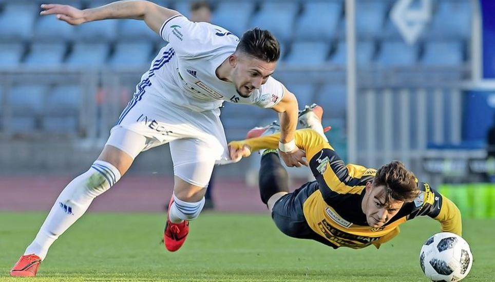 Mit grossem Einsatz kämpfte der FCS (rechts Samuel Delli Carri) in Lausanne (links Andi Zeqiri). Am Ende gab es beim 0:0 einen Auswärtspunkt. Bild: Key